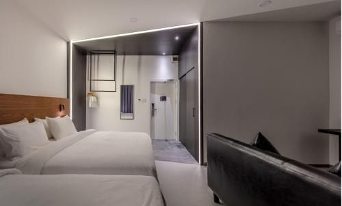 โรงแรมรีโน กรุงเทพฯ (Reno Hotel Bangkok)2