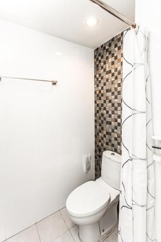 OYO 401 Pine House Hotel Rawai1