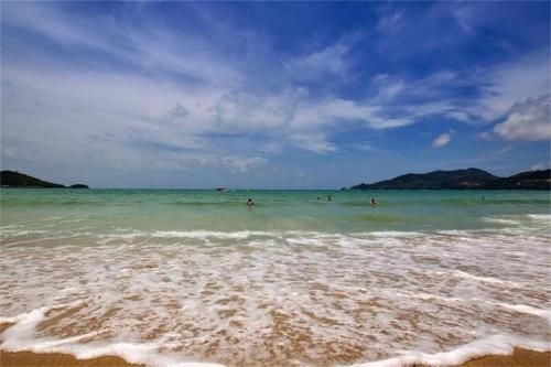 Emerald Patong studio with garden view3