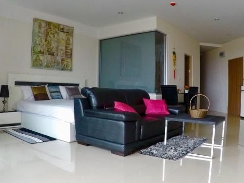 Apartment Chic Condo by Irina0
