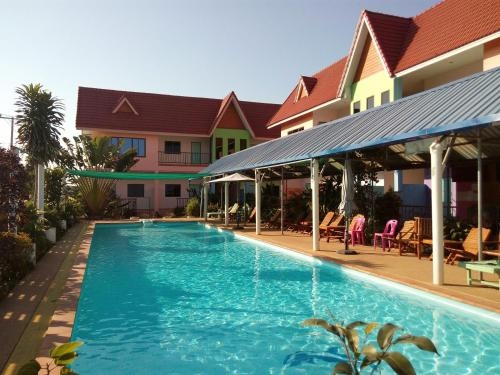 Peace Pool Resort0