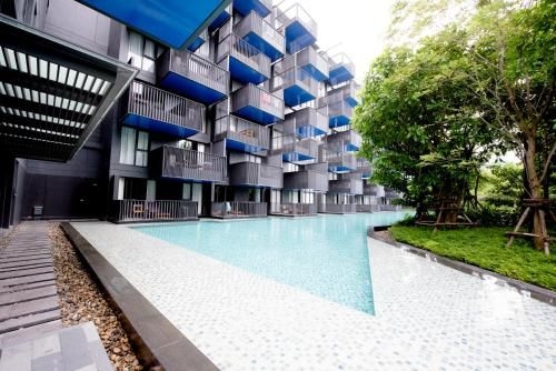The Deck Patong Modern Resort1