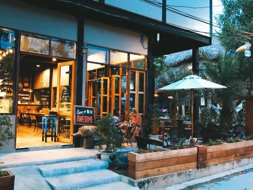 บลูม คาเฟ่.โฮสเทล (Lipe - Bloom Cafe and Hostel)0