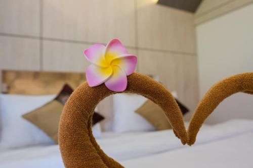 Charming Lipe Beach Resort2