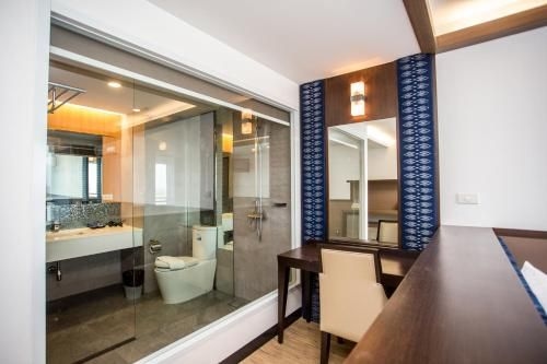 บลู โฮเต็ล (Blu Hotel)4