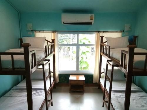 The Corner Transit Hostel4