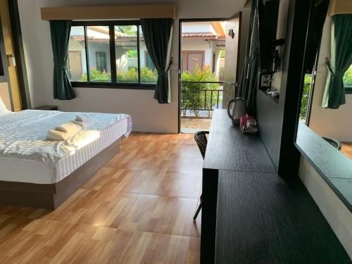 Thalang Resort2