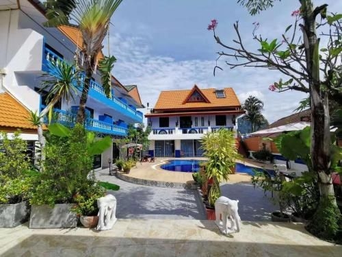 TEERAK HOLIDAY0