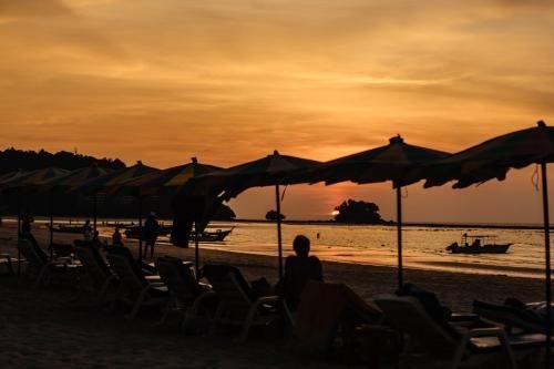 The Title NaiYang beach2