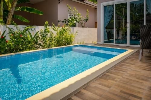 Two-bedroom house with a private pool (Two bedroom house with a private pool)3
