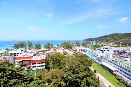 Waterfront Karon Beach by PHR2