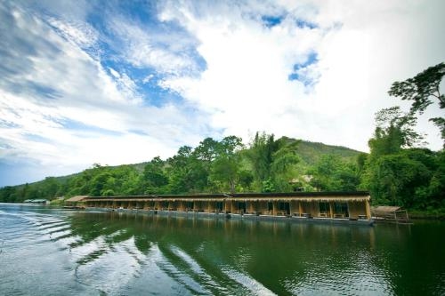 เดอะ ฮับ เอราวัณ รีสอร์ต (The Hub Erawan Resort)0