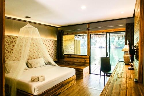 เดอะ ฮับ เอราวัณ รีสอร์ต (The Hub Erawan Resort)1