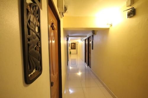 Universe Inn1