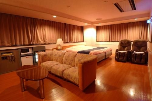 GOLF Nirasaki Inter(Adult Only)0