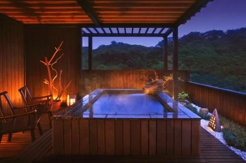 เรียวกัง คาวานะ (Ryokan Kawana)0