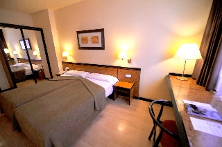Hotel Glories2