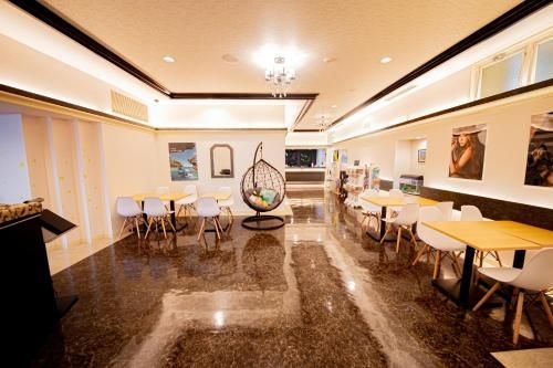 Ginowan Crystal Hotel1