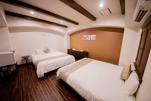 Ginowan Crystal Hotel4