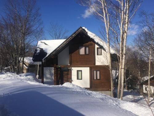 Appi Log Cabin0