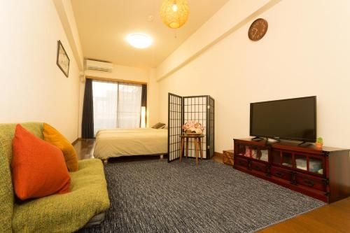 Tipy records room (Tipy Records Room)0