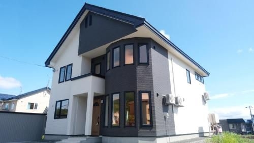 Jadan House0