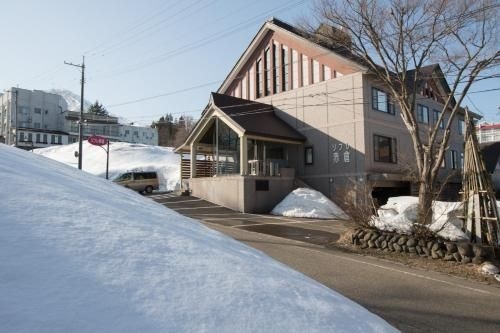 Refre Hotel0