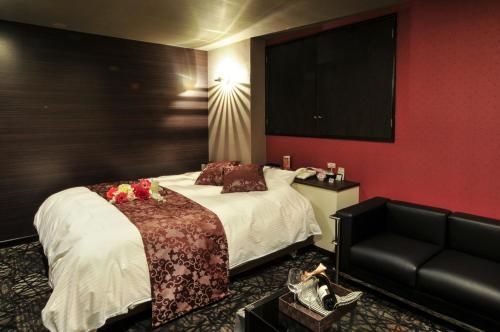 Hotel Cube (Love Hotel)1
