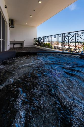 Jacuzzi Terrace Okinawa IMS3