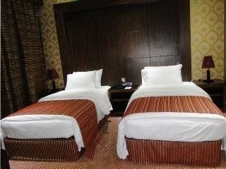 Delmon Palace2