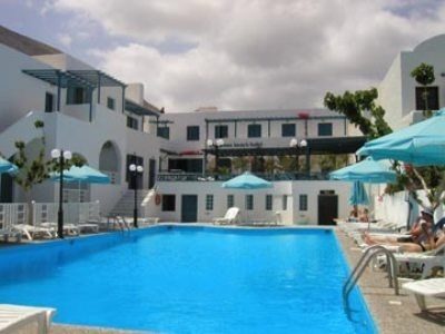 Roussos Beach Hotel0