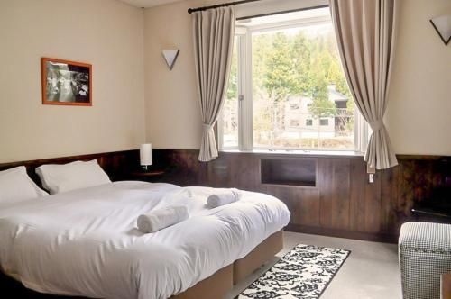 Maple Chalet Hakuba1