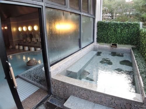 โฮเทล เซคอนด์ สเตจ (Hotel Second Stage)4