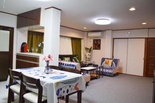YI.YI.HOUSE Ⅱ (YI.YI.House II)0