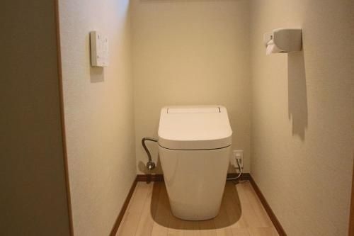 Tsushima White House1