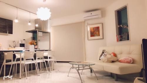 Qiqi House0