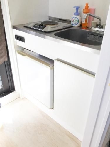 A compact room Hakata4
