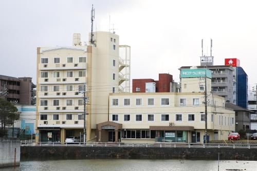 โรงแรมฮันดะ สเตชั่น (Handa Station Hotel)0