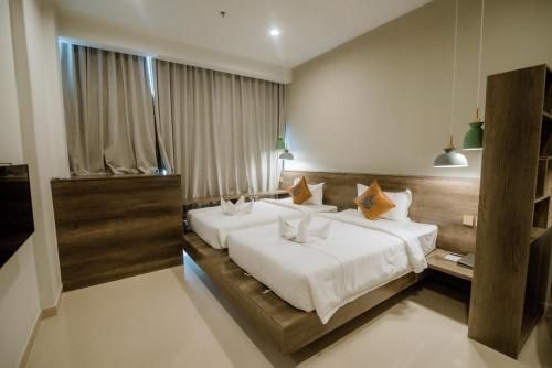 Wooden Maple Hotel0