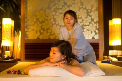 NagaWorld Hotel & Entertainment Complex2