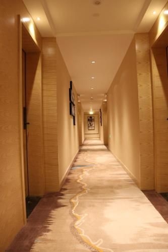 ST. MORITZ BUSINESS HOTEL (St. Moritz Business Hotel)3