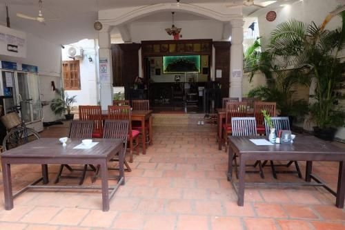 Anu Villa and Bistro1