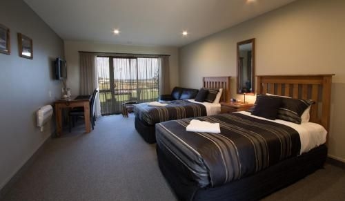 Stations Inn4