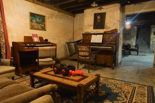 Empire Hotel Backpackers4