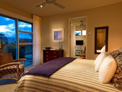 Almyra Waterfront Accommodation1