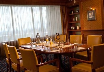 Renaissance Samara Hotel4