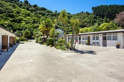 Amber Court Motel4