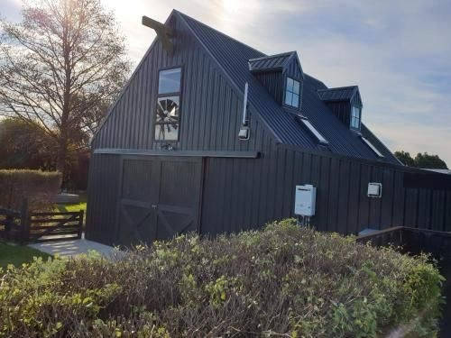 Accommodation at Lakeside0