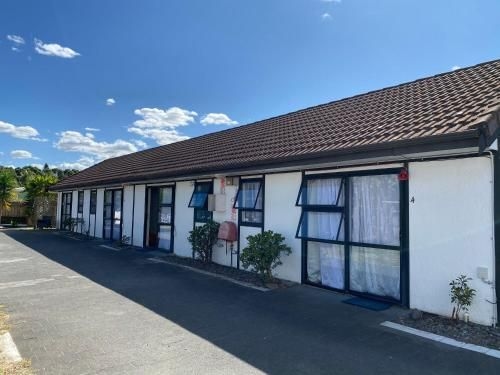 Summer Inn Motel1