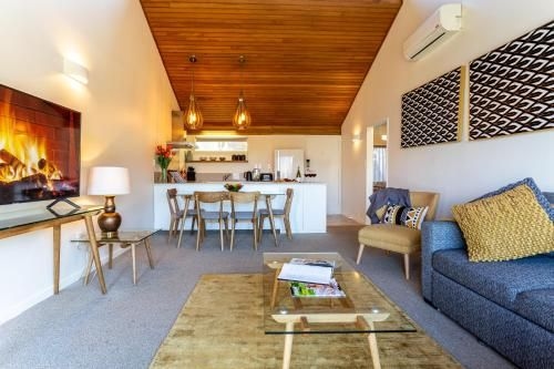 Distinctive Alpine Meadows4